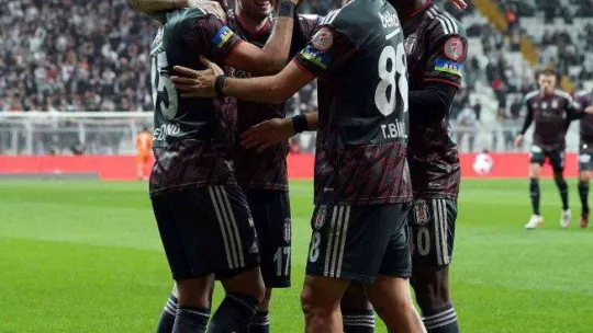 Ziraat Türkiye Kupası: Beşiktaş: 3 - Serik Belediyespor: 0 (İlk yarı)