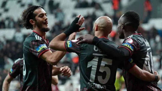 Ziraat Türkiye Kupası: Beşiktaş: 3 - Serik Belediyespor: 0 (İlk yarı)
