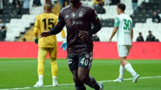 Ziraat Türkiye Kupası: Beşiktaş: 3 - Serik Belediyespor: 0 (İlk yarı)