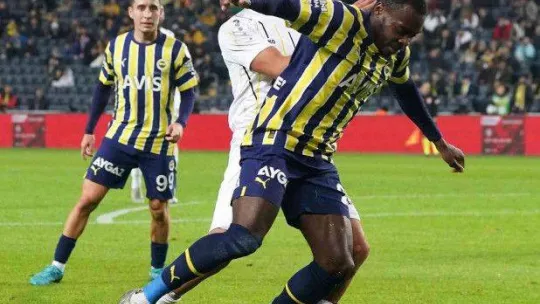 Ziraat Türkiye Kupası: Fenerbahçe: 2 - İstanbulspor: 0 (İlk yarı)