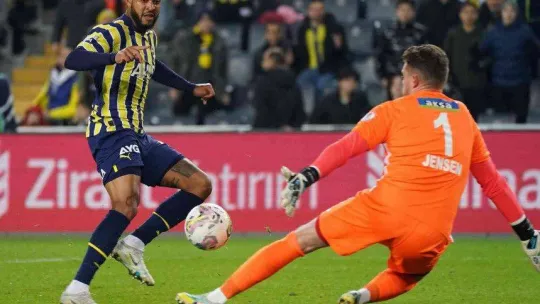 Ziraat Türkiye Kupası: Fenerbahçe: 2 - İstanbulspor: 0 (İlk yarı)