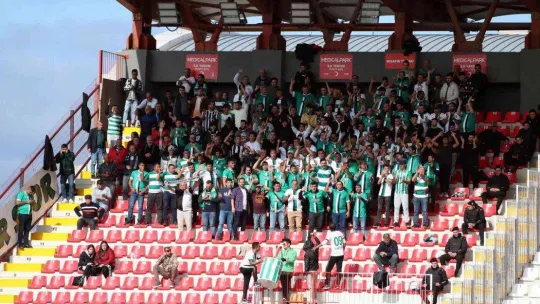 Ziraat Türkiye Kupası: Ümraniyespor: 4 - Efeler 09 Spor Futbol Kulübü: 0