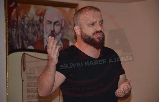 Solmaz, öğrencilere tiyatroyu anlattı