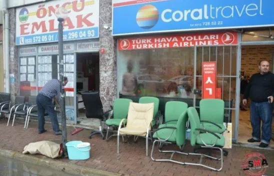 Silivri'de yağan yağmur etkili oldu