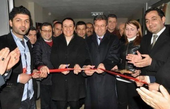 Mimarsinan Mahallesi'nde Halaylı Açılış