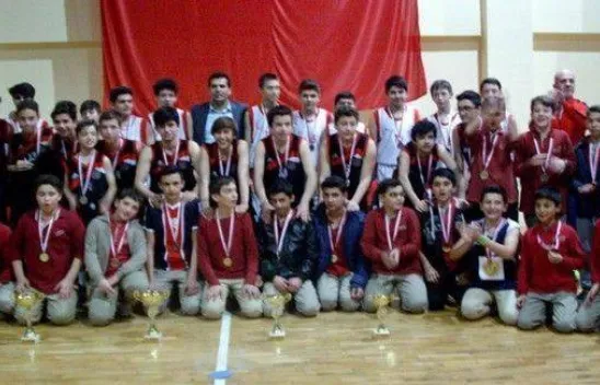 'Çağrıbey' sporda başarıya doymuyor