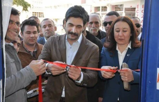 Işılak, seçim irtibat bürolarını açtı