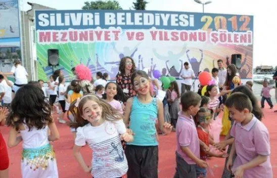 Mezuniyet coşkusu sürüyor