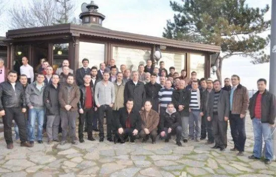 Erkek Kuaförleri Işıklar İle Biraraya Geldi