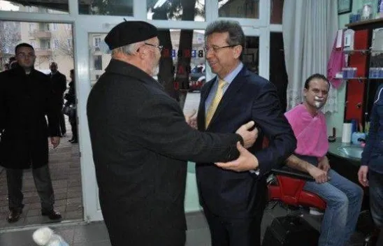 Baba Ocağında Gönüllerin Başkanı diye karşılandı