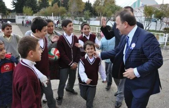 Başkan'dan Öğretmenlere Özel Hediye