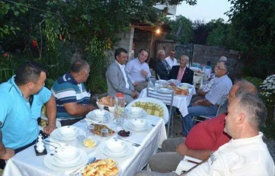 Işıklar Küçüksinekli'de İftar Yaptı