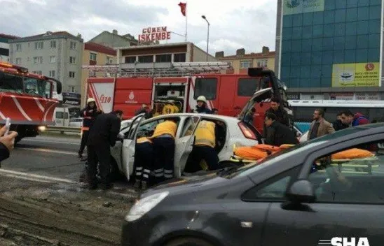 Facia gibi kaza 1'i ağır 17 yaralı