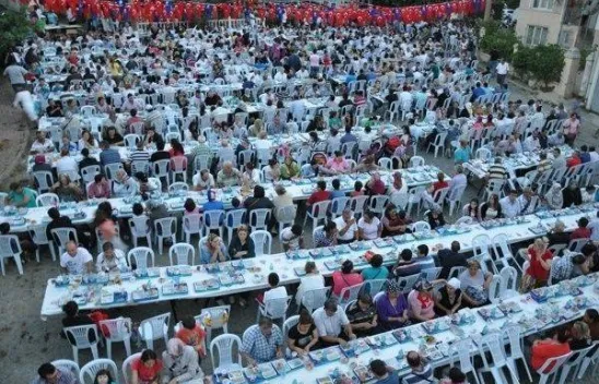 Fatih Mahallesinde 2 Bin 500 El Semaya Açıldı