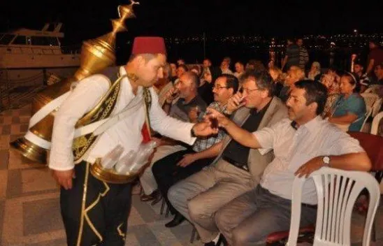 Silivri Sahilinde Ramazana Özel İlahi Dinletisi