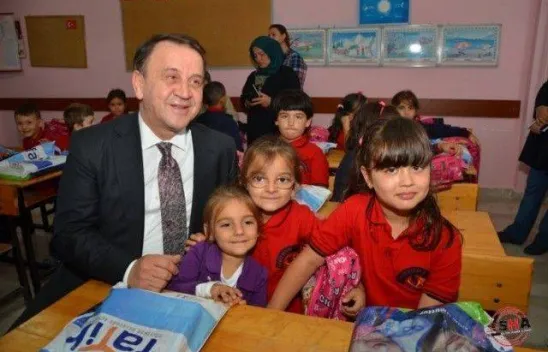 Miniklere Eğitim Setleri Belediyeden