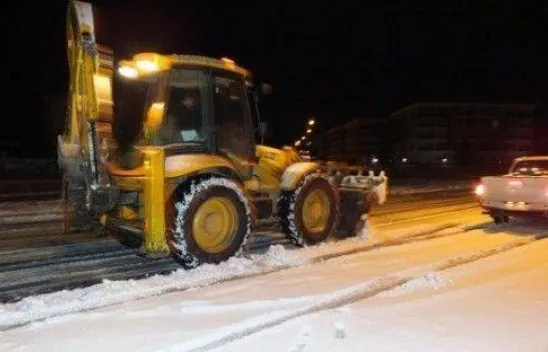 İlçede kar çalşımaları