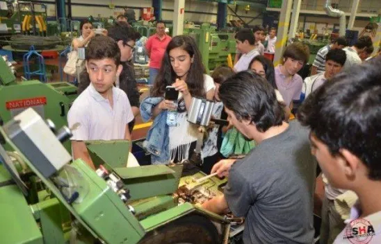 Okuldan Kariyere Projesi Öğrencilere Yol Gösteriyor