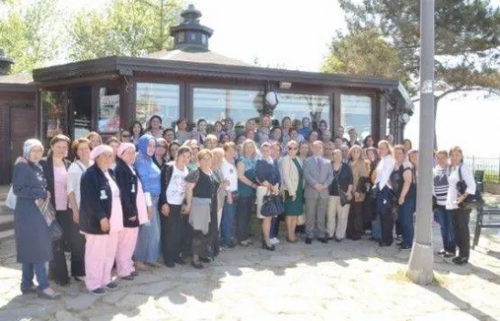 Gümüşyakalı Kadınlar Belediyenin Hizmetlerini İnce