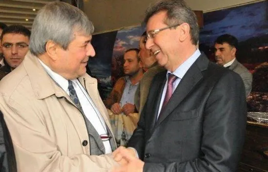 'Siyasetin Kalbi kuaförlerde atar '