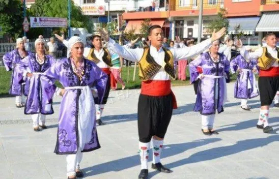 Mahallelerde Festival Rüzgârı Esti