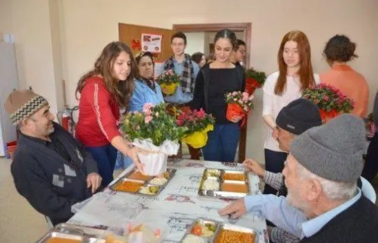 Fransız Lisesi Öğrencilerinden Örnek Çalışma