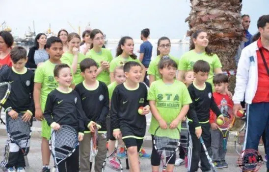 Balkan Tenis Buluşması Gösteri Maçıyla Başladı