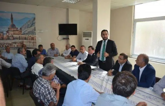 AK Parti yöneticileri Ağrılılarla bayramlaştı