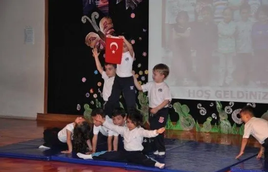 Fatih Koleji Miniklerinden Kocaman Gösteri