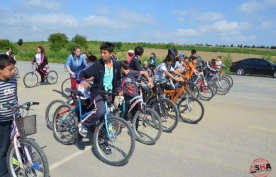 Çocuklar Cumhuriyet Parkı'nda Pedal Çevirdi