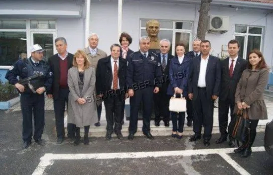 Ak Parti Polis haftasını kutladı