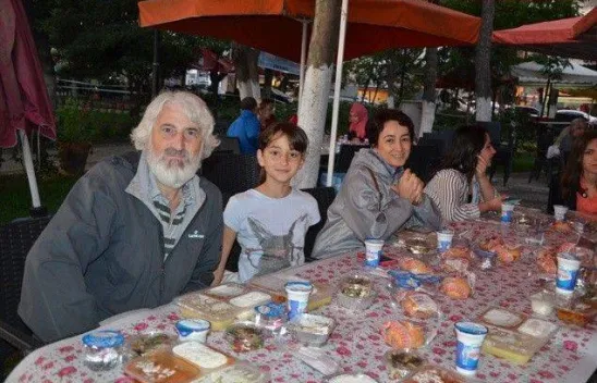 Rizeliler iftar sofrasında bir araya geldi