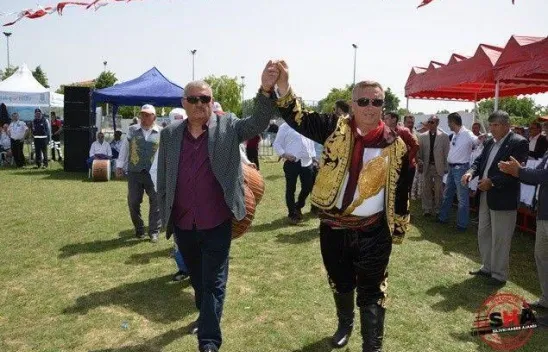 Pehlivanlar Silivri er meydanında güreşti