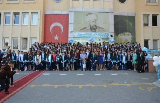 Ertuğrul Gazi'de mezuniyet coşkusu