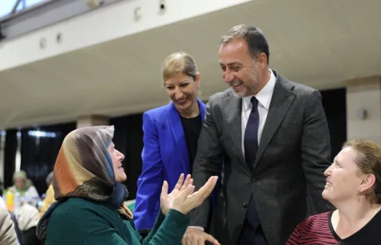 Başkan Yılmaz Bursa'da kadınlarla seslendi: Ant olsun!