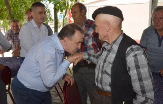 Işıklar Mahallelerde Hemşerileriyle Bayramlaştı