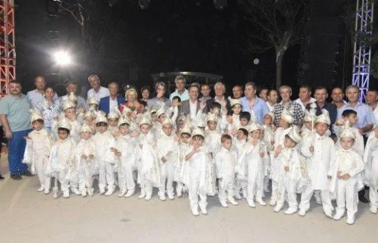 60 Çocuk Erkekliğe İlk Adımlarını Attı