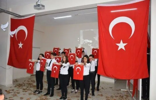 Tarım Lisesi Öğrencileri Atamızı Unutmadı