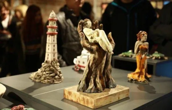 'Toprak ve Camdan Hikâyeler' Sergisi Açıldı