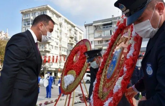 29 Ekim Kutlamaları Çelenk Sunumu ile Başladı