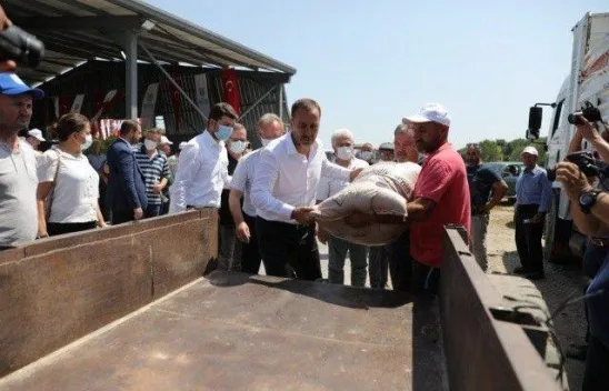 Çayırdere'de Ses Getiren Tohumluk Arpa Dağıtımı