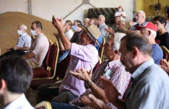 Fener Mahallesi'nde Tohumluk Arpa Coşkusu