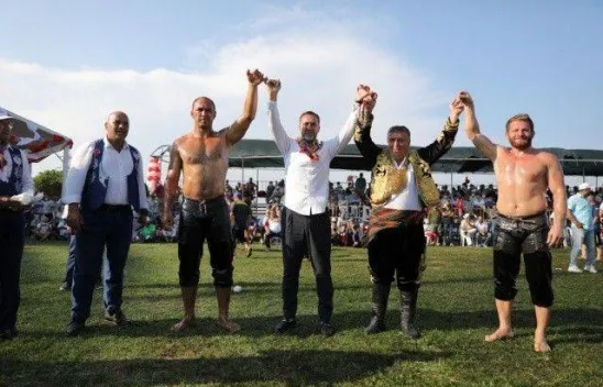 Silivri Er Meydanında Çatırtı Koptu