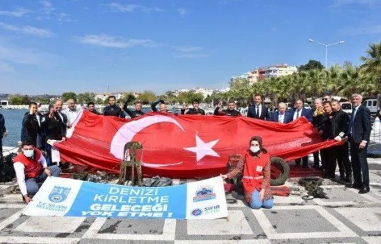 Başkan Yılmaz: 'Herkesi Kapısının Önünü Süpürmeye Davet Ediyorum'