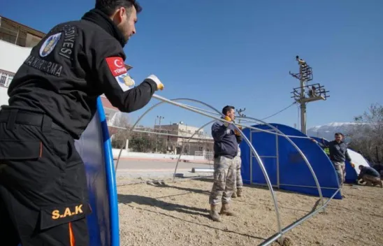 Silivri Belediyesi Hatay'da çadır köyler kuruyor