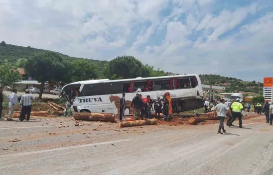 Çanakkale Valisi açıkladı: Otobüs kazasındaki ölü sayısı 8 oldu