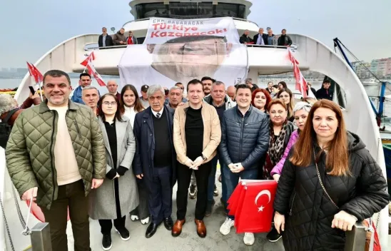 CHP Silivri'den Maltepe'ye Çıkartma: Ekrem İmamoğlu'na Destek İçin Yola Çıktılar
