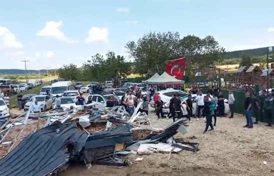 Edirne Valiliği kararıyla 'tiny house' yapılarının yıkımı esnasında ortalık karıştı