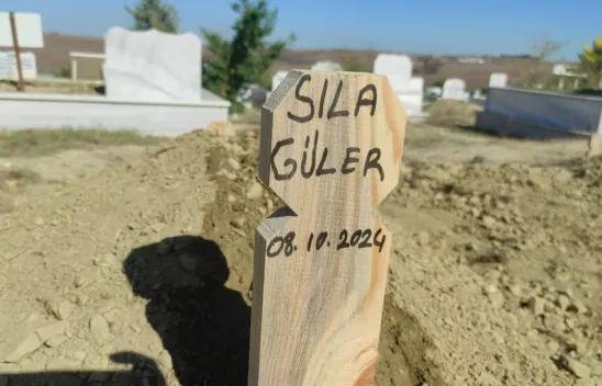 Sıla bebek dedesinin soyadı ile defnedildi