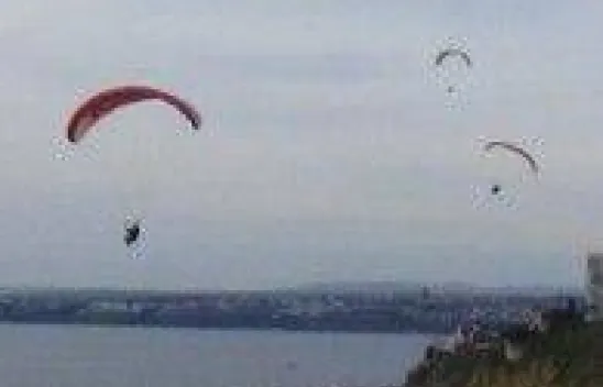 Silivri'de yamaç paraşütü keyfi